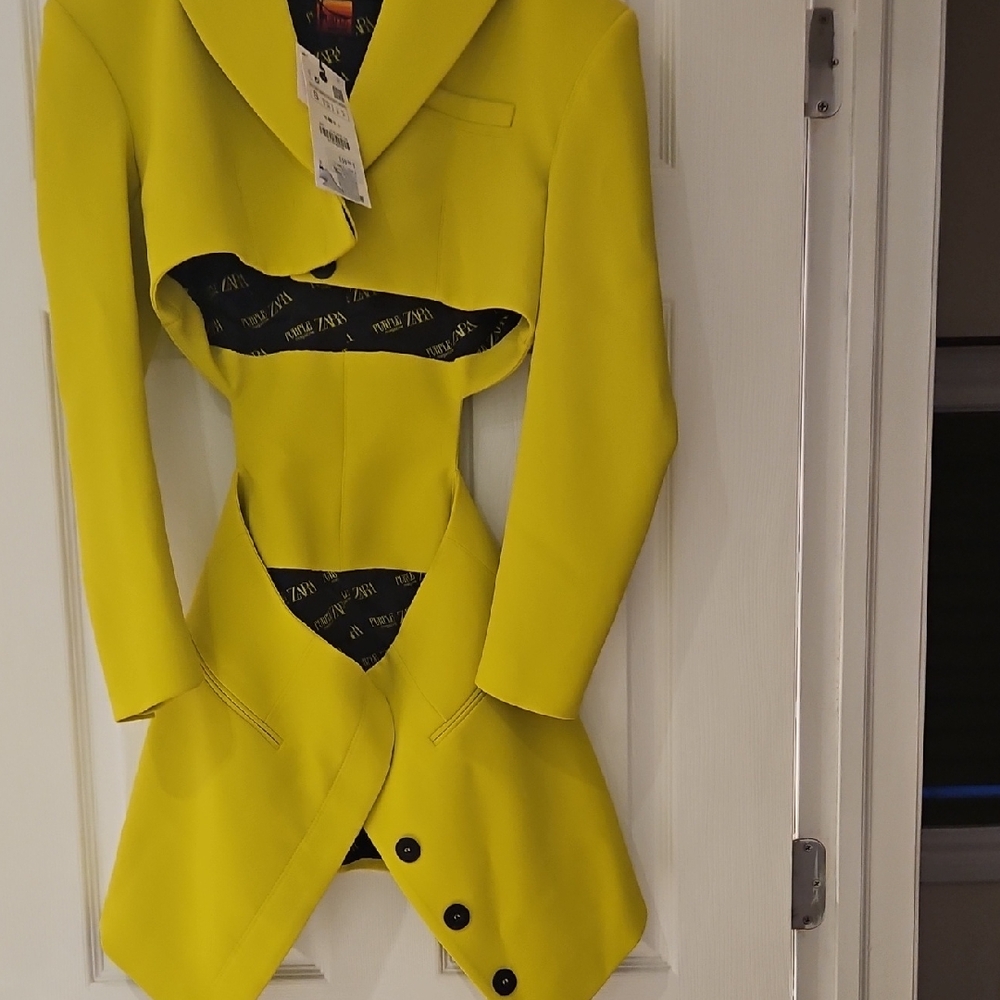 Zara Women's Bold Yellow Blazer
